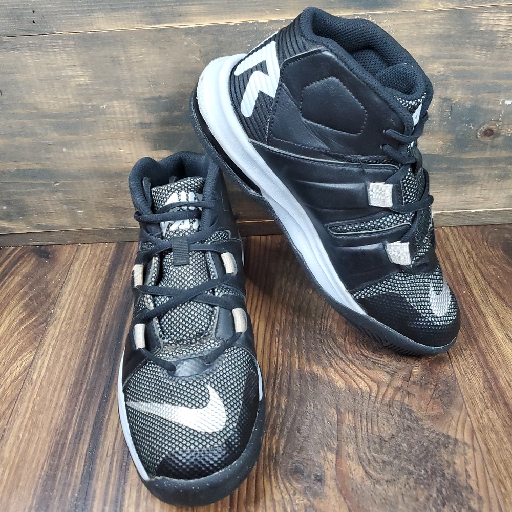 Nike Air Max Charge GS CD7027-002 Black Basketball Shoes Mid Top Youth Size 5